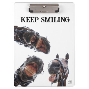 Porte-bloc Des chevaux dans la bouche. 3 chevaux souriant, hu