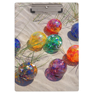 Porte-bloc États-Unis, Oregon. Flotteurs en verre colorés sur