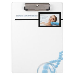 Porte-bloc Injections de botox sur le front par le docteur