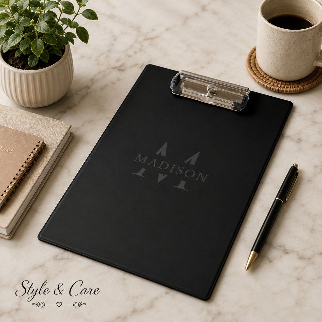 Porte-bloc Nom personnalisé avec monogramme noir professionne (Custom Name with Monogram Black Professional Clipboard)