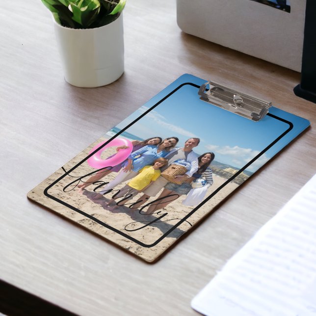 Porte-bloc Photo de famille personnalisée (Family Photo Personalized Custom Clipboards from Ricaso. Add a photo to front and back)