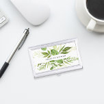 Porte-cartes De Visite prairie sauvage | Personnalisé<br><div class="desc">Le porte-carte de visite botanique élégant présente votre nom et/ou votre nom d'entreprise encadré par une bordure de feuilles d'aquarelle luxuriante dans les tons vert fougère et forestier,  sur un arrière - plan blanc immaculé. Cartes de visite et accessoires correspondants également disponibles.</div>