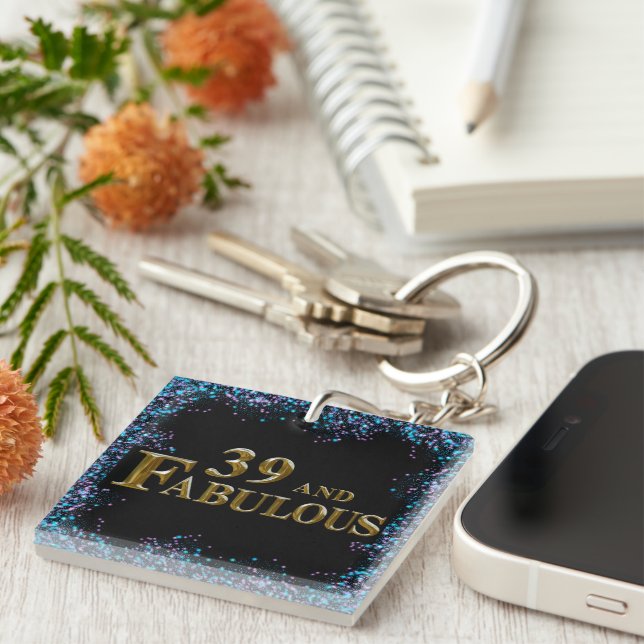 Porte-clefs 39e anniversaire  (Devant Droit)