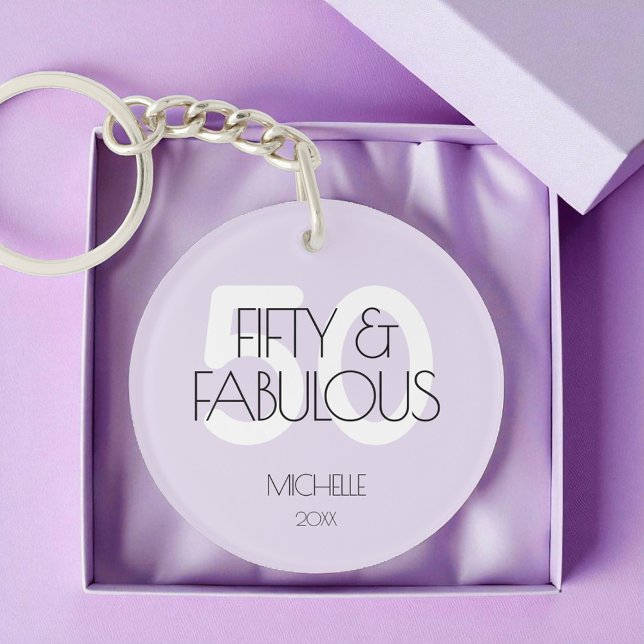 Porte-clefs 50 et fabuleux Moderne Purple Cinquante Anniversai (50 and fabulous Modern Purple Fifty Birthday Party Keychain)