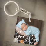 Porte-clefs Baptême Dieu Béni Simple Élégant Photo de bébé mod<br><div class="desc">Ce design simple et moderne est composé de typographie serif et ajouter des photos personnalisées,  ajouter le nom du bébé et le mois et l'année du baptême</div>