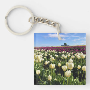 Porte-clefs Champ de tulipes blanches et violettes avec montgo
