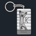 Porte-clefs Chat arrogant snob barré personnalisé<br><div class="desc">Chat sophistiqué sur l'arrière - plan rayé,  porte - clé personnalisé pour des amoureux de les chats.</div>