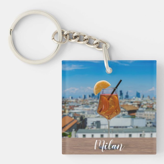 Porte-clefs Cocktail Spritz sur une table avec vue sur Milan (Devant)