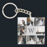 Porte-clefs Collage photo monographique gris<br><div class="desc">Obtenez ce porte - clé monogrammé avec 8 de vos photos préférées dessus. Il vous permet d'ajouter votre initiale. C'est parfait pour les photos mariages,  les photos de bébés et les photos de famille.</div>
