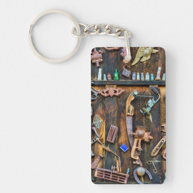 Porte-clefs Collection d'antiquités sur le mur (Devant)