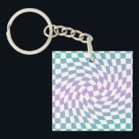 Porte-clefs Dégradé Ombre Bleu Lilac À damiers Chèque dépoli<br><div class="desc">Parfait coussin design dépoli à damiers aux couleurs pastel,  plein de grandes vibes. Motif moderne de vérificateurs déformés. Ce joli design rétro psychédélique vous emmène au pays des merveilles. Chèques déformés aux couleurs pastel. Chèques filaires et tourbillons,  à damiers motif pastel</div>