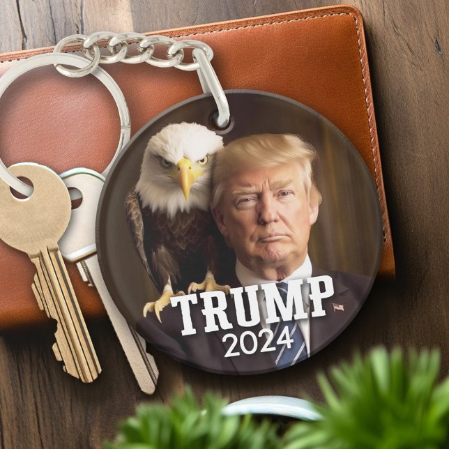 Porte-clefs Donald Trump 2024 Photo - aigle chauve sur l'épaul (Personalized Keychain - campaign gear)