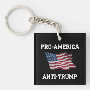 Porte-clefs Drapeau vintage USA pro Amérique anti Trump