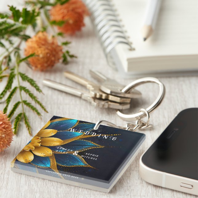 Porte-clefs Élégant Sapphire et Mariage Floral Or (Devant Droit)