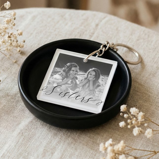 Porte-clefs Élégante Soeur Script Black & White Soeur Photos (personalized sister gift, sister photo keychain, custom photo keychain, gift for sister, black and w)