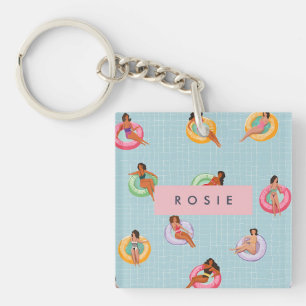 Porte-clefs Femmes d'été personnalisées se relaxer sur les cha
