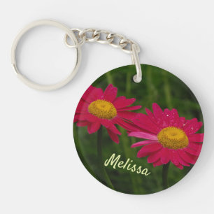 Porte-clefs gouttes de pluie sur marguerites roses brillantes