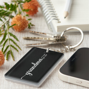 Porte-clefs Grand-mère noire établie