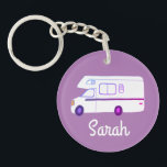 Porte-clefs HAPPER CAMPER RV Motorhome Camper PERSONNALISÉ<br><div class="desc">Customisez ce porte - clé mignon avec votre propre texte,  votre nom ou tout ce que vous voulez. Préparez-vous à votre voyage en voiture avec ce design de camping-car,  dessiné à la main par moi pour vous ! Consultez ma boutique pour trouver beaucoup d'autres articles correspondants !</div>
