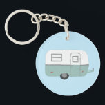 Porte-clefs HAPPER CAMPER RV Trailer Camping PERSONNALISÉ<br><div class="desc">Customisez ce porte - clé mignon avec votre propre texte,  votre nom ou tout ce que vous voulez. Préparez-vous à votre voyage avec ce design vintage de remorque,  dessiné à la main par moi pour vous ! Consultez ma boutique pour trouver beaucoup d'autres articles correspondants !</div>