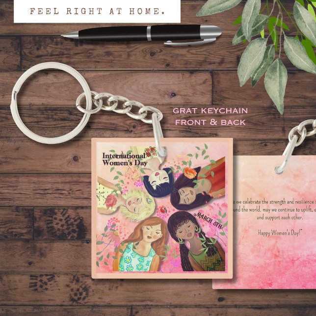 Porte-clefs Journée internationale de la femme Portraits fémin (International Women's Day Pink Female Portraits Keychain)