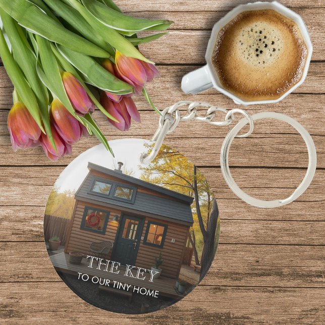 Porte-clefs La clé de notre petite photo de maison (Create your own tiny home photo keychain. The key to our tiny home script.)
