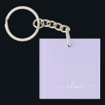Porte-clefs Lavande Purple Script Moderne Fille Monogramme Nom<br><div class="desc">Lavender Purple Simple Script Monogramme Nom Porte - clé. Cela rend le cadeau parfait pour 16 ans,  mariage,  douche nuptiale,  anniversaire,  baby shower ou bachelorette pour quelqu'un qui aime le luxe glam et les styles chic.</div>