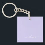 Porte-clefs Lavande Purple Script Moderne Fille Monogramme Nom<br><div class="desc">Lavender Purple Simple Script Monogramme Nom Porte - clé. Cela rend le cadeau parfait pour 16 ans,  mariage,  douche nuptiale,  anniversaire,  baby shower ou bachelorette pour quelqu'un qui aime le luxe glam et les styles chic.</div>