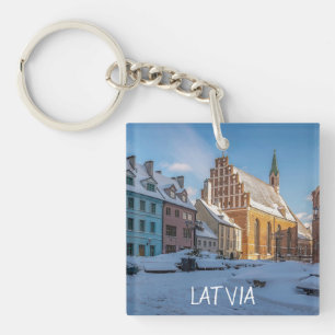 Porte-clefs L'église Saint-Pierre en hiver à Riga, Lettonie