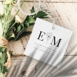 Porte-clefs Mariage Élégant Chic Moderne Monogramme Foliage<br><div class="desc">Composé de simples lignes droites avec script cursif classique et typographie serif. Ces éléments sont simples,  intemporels et classiques. Il est conçu par White Paper Birch Co. exclusif pour Zazzle. Disponible ici : http://www.zazzle.com/store/whitepaperbirch</div>
