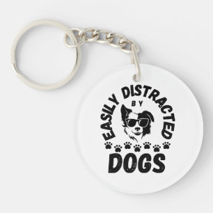 Porte-clefs Mignon facilement distrait par les chiens amateurs