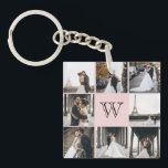 Porte-clefs Monogramme - Collage de photos rose pâle<br><div class="desc">Obtenez ce porte - clé monogrammé avec 8 de vos photos préférées dessus. Il vous permet d'ajouter votre initiale. C'est parfait pour les photos mariages,  les photos de bébés et les photos de famille.</div>