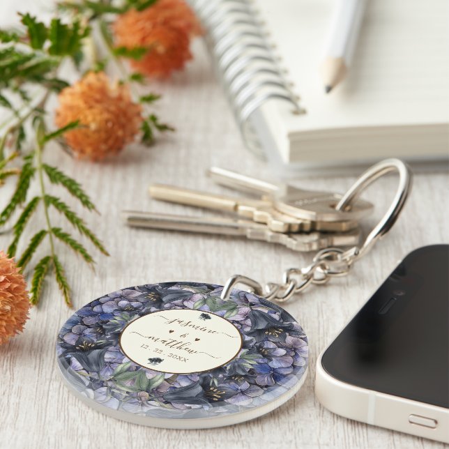 Porte-clefs Moody Black Floral Classic Couple Names Wedding (Devant droit)