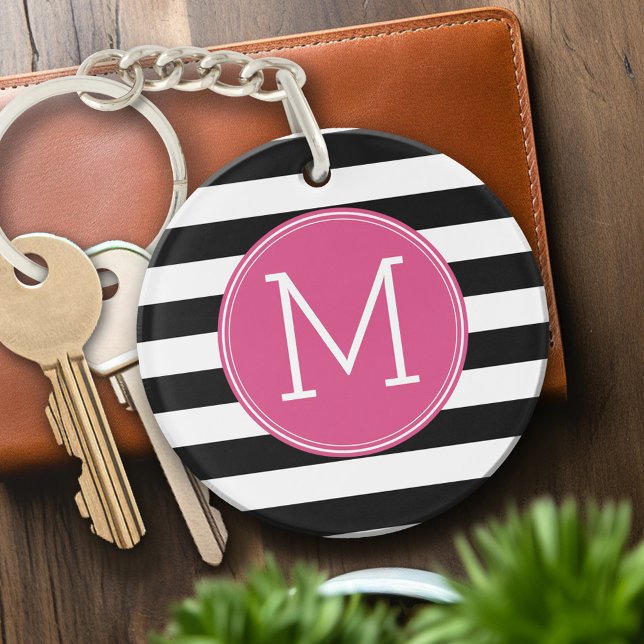 Porte-clefs Motif à rayures noir et blanc Monogramme rose chau (Personalized Keychain - pink and black with monogram)