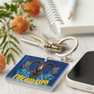 Porte-clefs Mouflons du Colorado avec des fleurs d'Aquilegia b