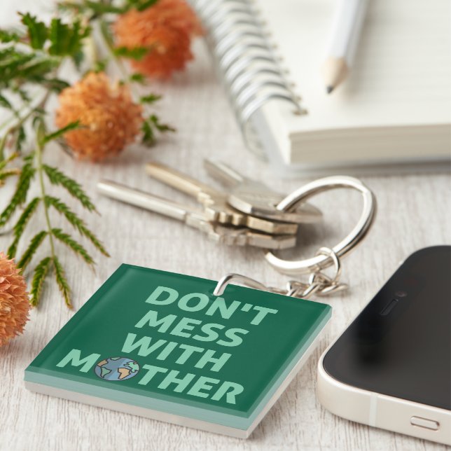 Porte-clefs Ne touchez pas à la mère ! (Devant Droit)