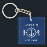 Porte-clefs Nom du capitaine Seahorse Bateau Ancre Photo Retou<br><div class="desc">Un thème nautique, deux côtés, photo porte - clé arrière. Sur le côté avant se trouve votre nom personnalisé, le nom du bateau ou un autre texte et le grade de capitaine ou un autre titre selon vos besoins. Le côté avant est également doté d'un modèle d'hippocampe et d'ancre sur...</div>