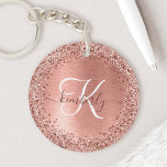 Porte-clefs Rose Gold brossé Parties scintillant métallique No<br><div class="desc">Personnalisez facilement ce design porte - clé chic et branché avec une jolie parties scintillant brillante en or rose sur un arrière - plan métallique brossé en or rose.</div>