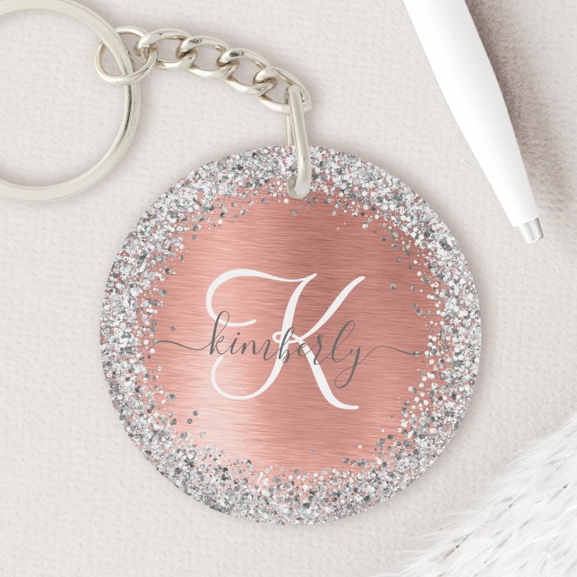 Porte-clefs Rose Gold brossé Parties scintillant métallique No (Sparkle and shine with this rose gold brushed metal glitter keychain. Add your name and monogram.)