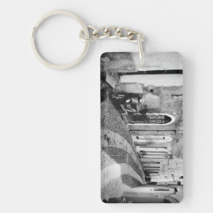 Porte-clefs Scooter dans une rue en Italie en noir et blanc