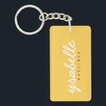 Porte-clefs Script de calligraphie jaune moutarde personnalisé<br><div class="desc">Script de calligraphie jaune moutarde Porte - clé personnalisé</div>