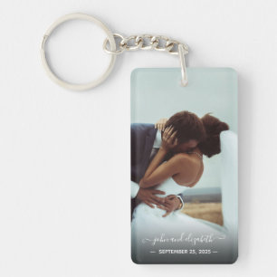 Porte-clefs Simple Photo Élégant Script Couple Mariage Personn