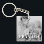 Porte-clefs Superbe Grand-mère depuis 20XX Simple Photo Élégan<br><div class="desc">Ce design simple et moderne est composé d'une typographie serif et cursive et d'ajouter une photo personnalisée</div>