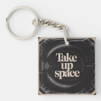 Porte-clefs Take Up Space