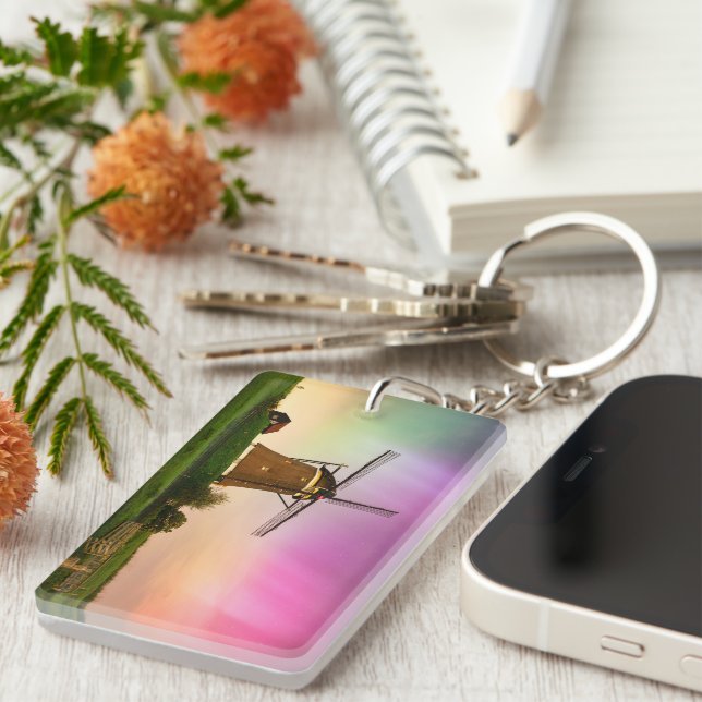 Porte-clefs Traditional windmill under the Northern Lights (Devant droit)