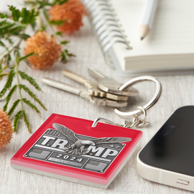 Porte-clefs TRUMP 47 2024 avec aigle (Devant Droit)