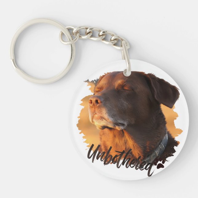 Porte-clefs Unbothered Golden Hour Dog – Premium Minimalist  (Devant)