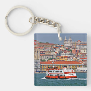 Porte-clefs Vue Lisbonne avec vieux ferry sur le fleuve Tage