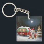 Porte-clefs Winter Bulldog Caravan Christmas Adventure<br><div class="desc">Laissez-vous tenter par la magie d'une nuit d'hiver enneigée alors qu'une caravane glisse gracieusement à travers le paysage illuminé par la lune. La beauté sereine de la neige scintillante et l'éclat enchanteur de la lune créent une scène captivante, promettant une aventure de Noël inoubliable remplie de chaleur, de joie et...</div>