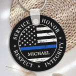 Porte-clés Agent de police Nom personnalisé Ligne bleue mince<br><div class="desc">Service Honneur Respect intégrité. Porte - clé personnalisé de la Ligne Bleue Mince pour les policiers et les forces de l'ordre. Personnalisez avec le numéro d'insigne de l'officier. Ce porte - clé de police personnalisé est parfait pour les cadeaux d'obtention de diplômes d'académie de police à des officiers nouvellement diplômés,...</div>